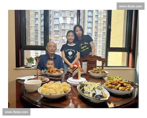 亚马尔父亲节晒童年合照:爸爸,永远爱你! 亚马尔父亲节晒童年合照:爸爸,永远爱你!