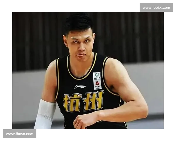 许钟豪铁山靠致亚洲第一后卫报销,CBA 恶汉再引国际争议